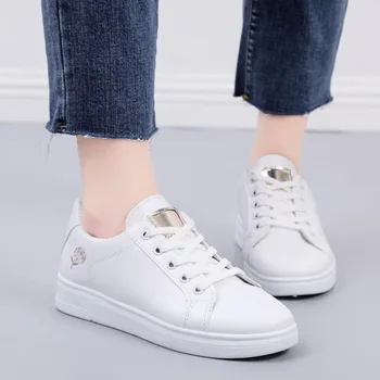 Модные белые дышащие женские кроссовки для бега, Весна 2024, Новые повседневные женские кроссовки на шнуровке с вышитым цветком, Zapatos De Mujer